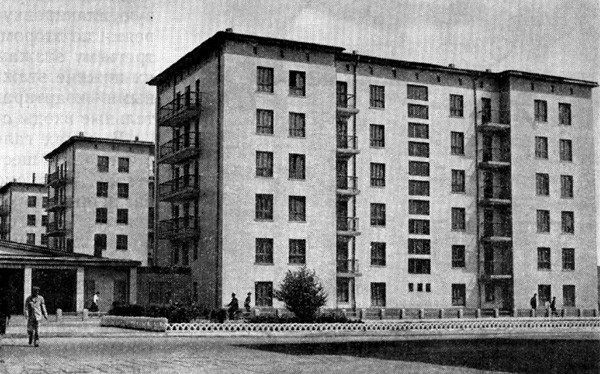 Хамхын. Типовой многоэтажный односекционный дом середины 50-х гг. Общий вид