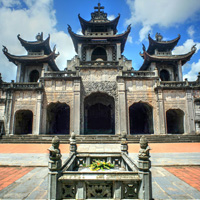 кафедральный собор города Фатзиема (Phat Diem), Вьетнам
