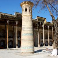 Мечеть Боло-хауз, 1712 г. Бухара, Узбекистан. Фото: Dan
