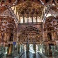 Дворец Али-Капу, Исфахан, Иран (XV—XVII вв.)
