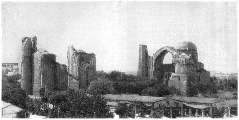 Самарканд. Мечеть Биби-ханым, 1399—1404 гг. Общий вид