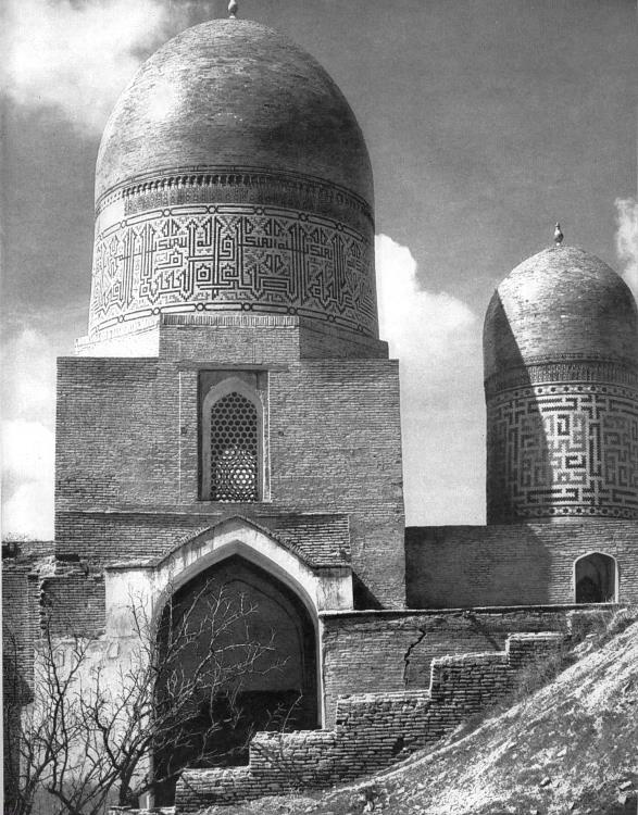 Самарканд. Шах и Зинда. На переднем плане Мавзолей Казы-заде-Руми, 30-е годы XV века