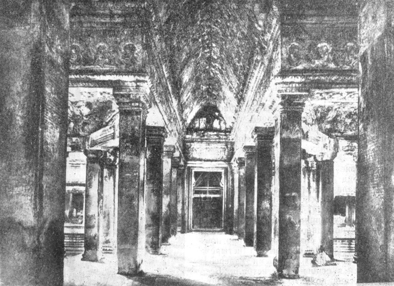 23. Ангкор Ват, 1113—1152 гг. Интерьер крестовой галереи