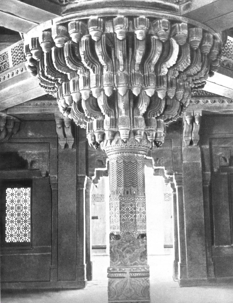 Фатихпур-Сикри. Дивани-Кхас, тронный зал, 1570 г.