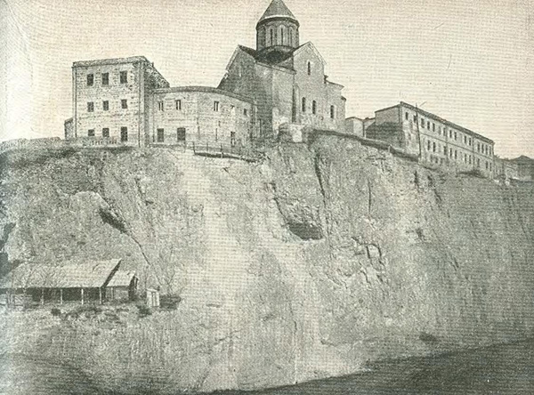 59. Метехи в Тбилиси (1278—1289. Купол XVIII века). Общий вид храма с юго-запада