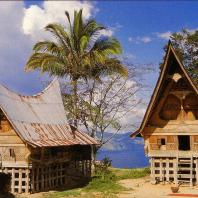 Индонезия, Северная Суматра, традиционный жилой дом bolon