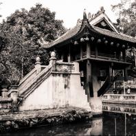 Вьетнам, Ханой. Храм Мот кот (Тхиен-хыу). 1049 г.