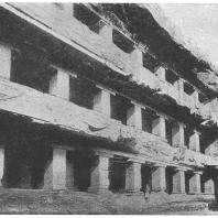 36. Элура. Джайнский храм Индра-Сабха. Деталь (около 850 г. н. э.)