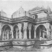 98. Ахмедабад. Джайнский храм Гхати-Сингха (XVII в. н. э.)