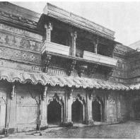 115. Гвалиор. Дворец Ман-Сингха. Один из внутренних дворов (I486 — 1516 гг. н. э.)