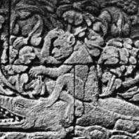 Декоративный рельеф на основании чанди Мендут с изображением сюжета джатаки об обезьяне и крокодиле. 130x50 см. VIII-IX вв.
