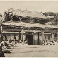 68. Саммон (входные ворота) храма Мампукудзи близ Киото. Главный храм. 1662 г.