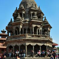 Непал, Лалитпур (Патан), парадная дворцовая площадь (дюрбар), Храм Кришны (октогональный храм)