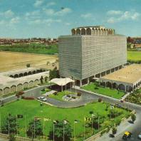 Пакистан, Карачи. Гостиница «Интерконтиненталь», 1962 г. Архитекторы У. Таблер и З. Патхан