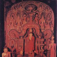 59. Статуя Будды в «доме образа» Медавалавихары. XVIII в.