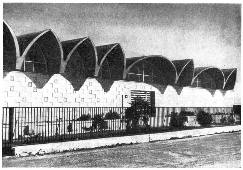 Ирак. Постройки К. ал-Мадфаи: Здание Общества художников в Багдаде, 1968 г.