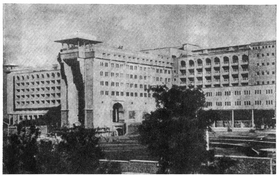 Нью-Дели. Гостиница «Ашока», 1965 г. Арх. Б.В. Доктор. Общий вид