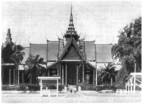 Камбоджа. Пном-Пень. Национальный музей, 1917 г. Арх. Гролье