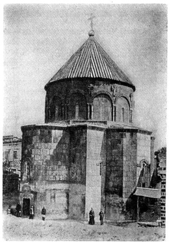 Карс. Церковь Аракелоц, 928—953 гг. Общий вид с юго-запада
