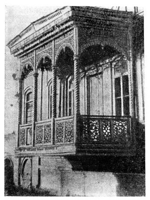 Ереван. Деревянный резной балкон жилого дома, XIX в.