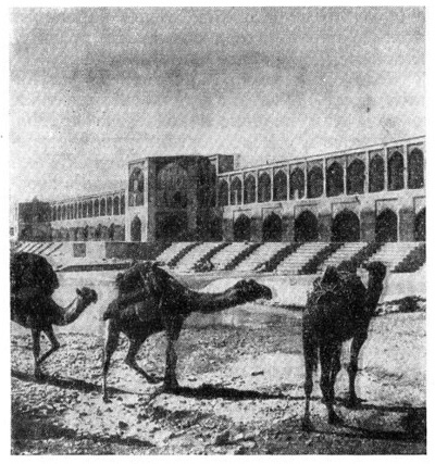 Исфахан. Мост Поле-Хаджу, XVII в. Общий вид