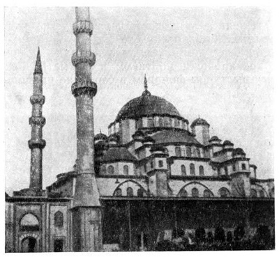 Стамбул. Мечеть Ени, 1597—1663 гг., архитекторы Давуд-ага, Далгыч Ахмед Чавуш, Мустафа-ага. Общий вид