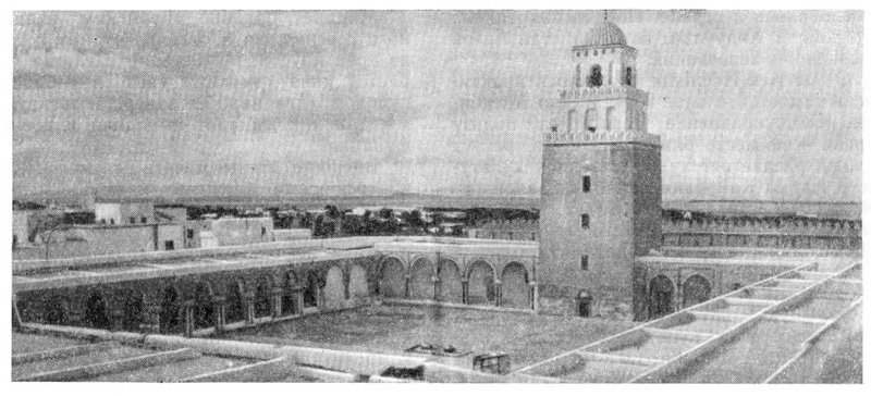 Кайруан. Мечеть Сиди Окба, 836 г. Вид со двора