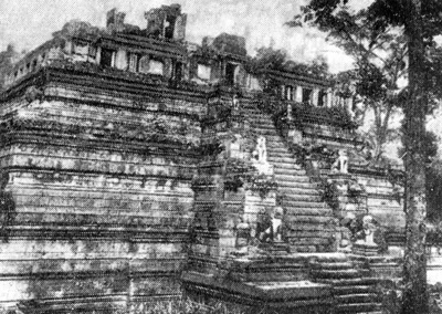 14. Ангкор. Пхимеанакас, X в.