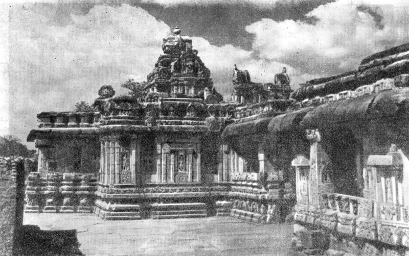 29. Паттадакал. Храм Вирупакша, 740 г. Общий вид святилища